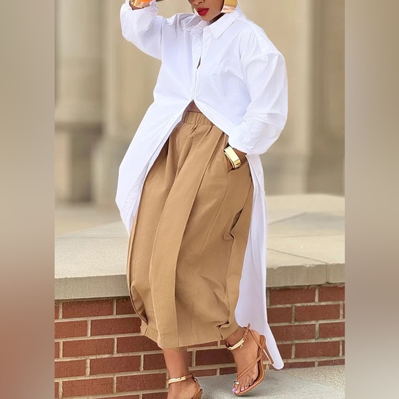 M-slit Hem Button Up Long Blouse - Picture 2 of 9